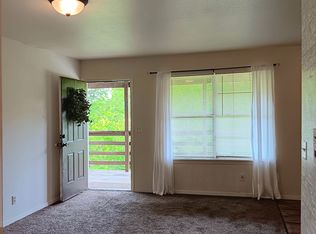 1021 3rd St #4, Osawatomie, KS 66064