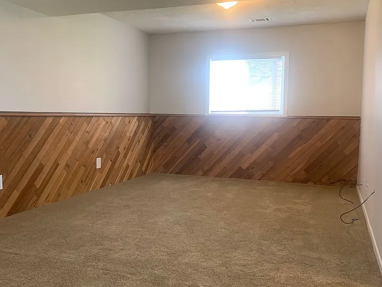 224 Bent Ave — Photo 7