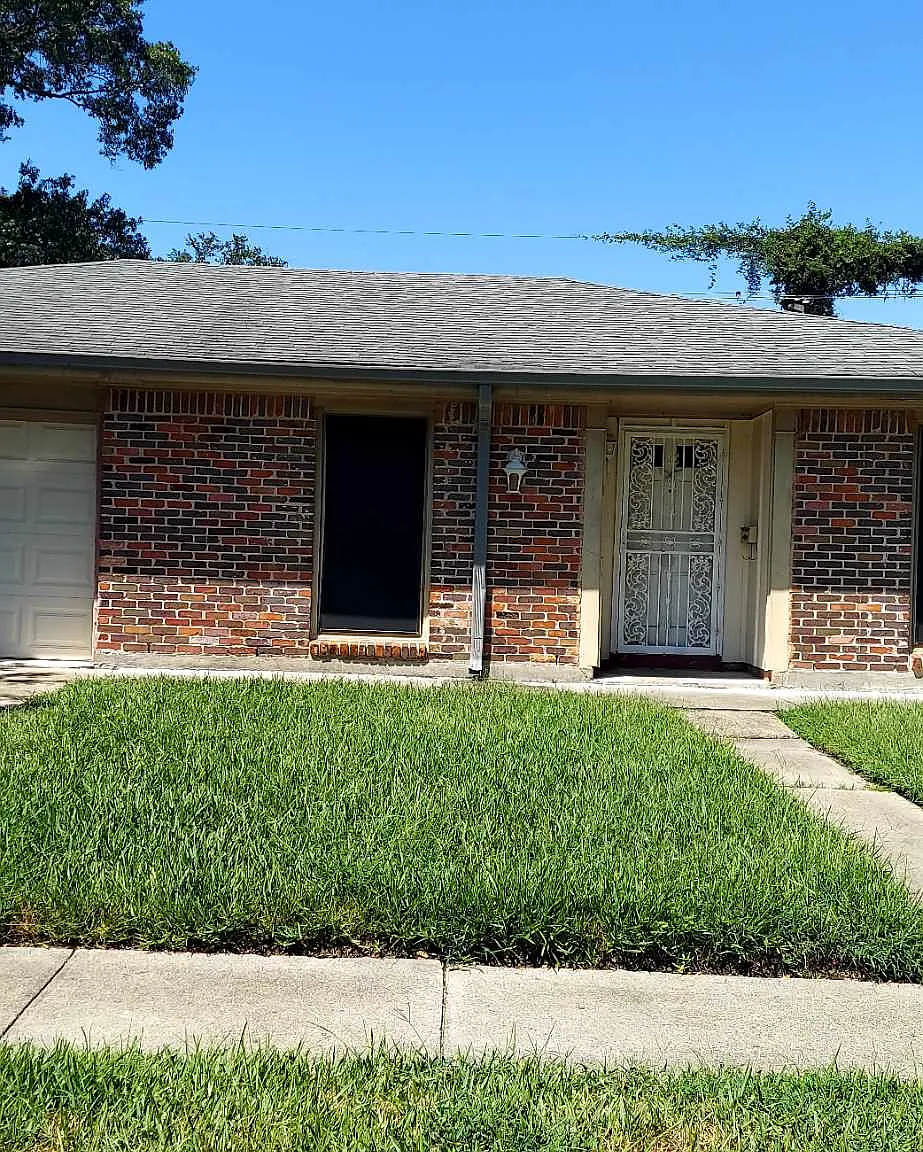 4 bed, 1900 sqft, $2,150 — Photo 1
