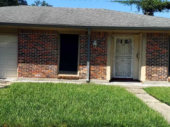 408 Westmeade Dr, Gretna, LA 70056