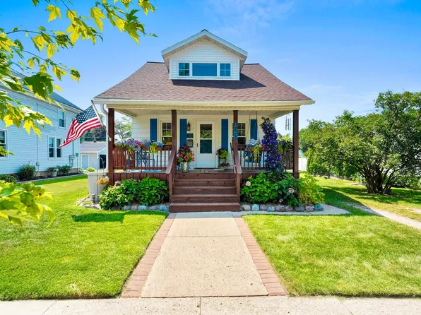 120 S Washington St, De Pere, WI 54115