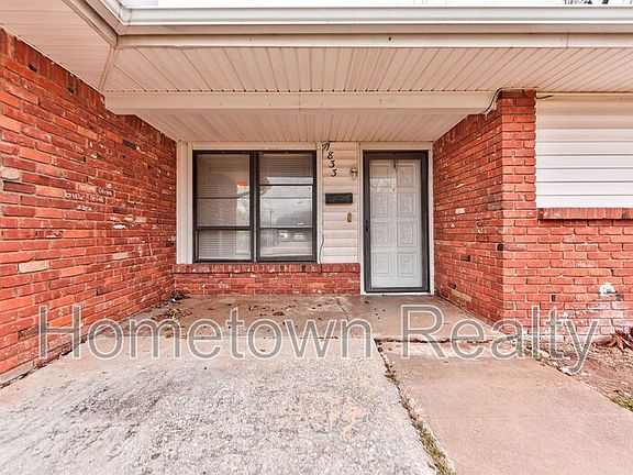 2nd image of 1833 NE 51st St