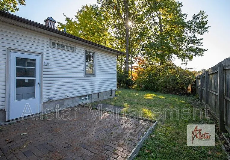 8958 Woodridge Ln — Photo 25