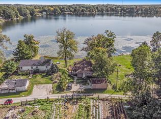 11251 Silver Dr, Hamburg, MI 48139