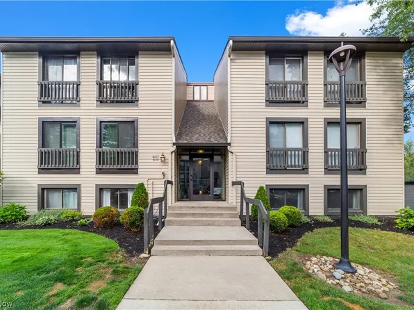 6320 Greenwood Pkwy APT 603, Northfield, OH 44067