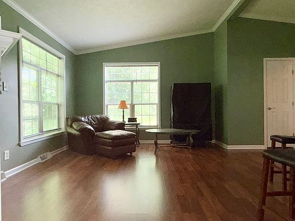 4th image of 360 Eagle Ln