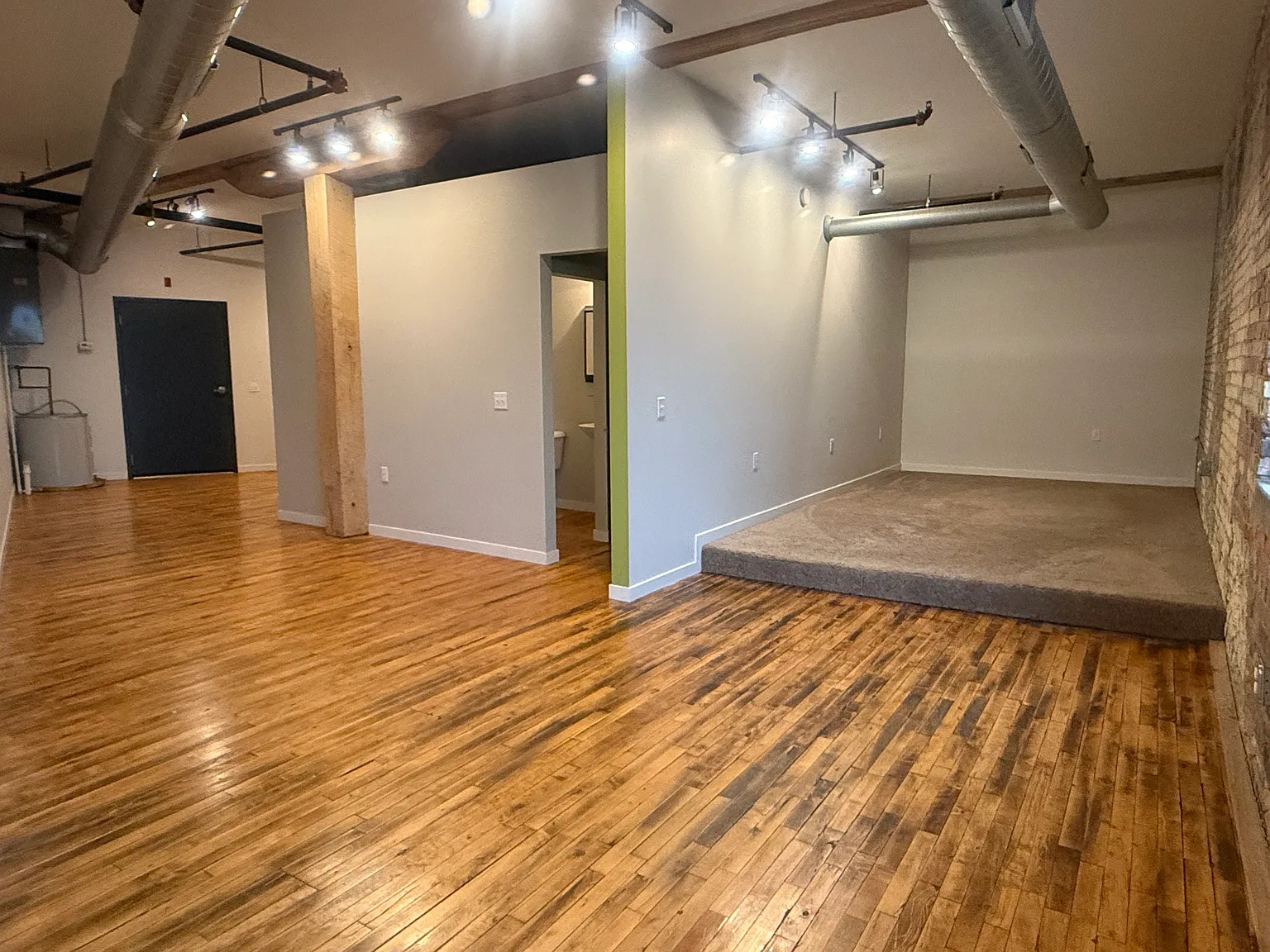 2 bed, 980 sqft, $1,272 — Photo 4