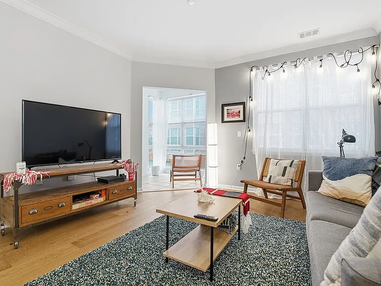 23 Pierside Dr #232 — Photo 2