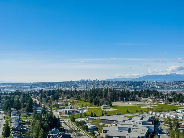 13303 Central Ave #2003, Surrey, BC V3T 0K6