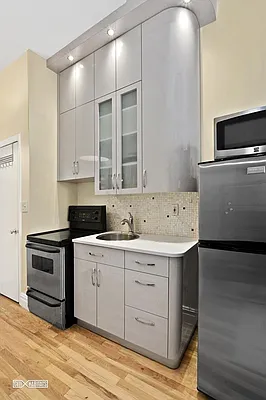 Rented by Citi Habitats | media 32