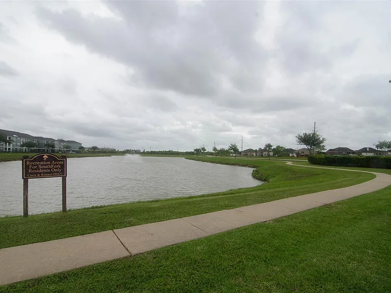 2923 Mustang Meadow Ln — Photo 25