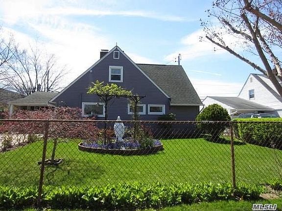 3rd image of 54 Squirrel Ln