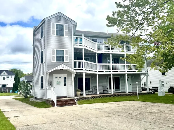 133 W Grand Avenue #4, Old Orchard Beach, ME 04064