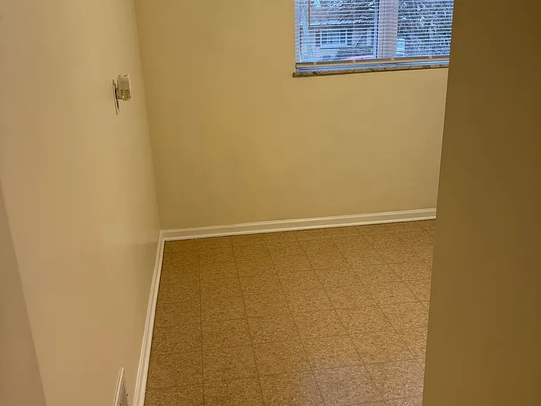 1064 Anderson Ferry Rd #2 — Photo 2