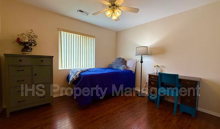 5508 Holly Way — Photo 15