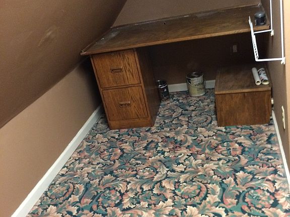 3rd image of 77 Lynnbrook Cir