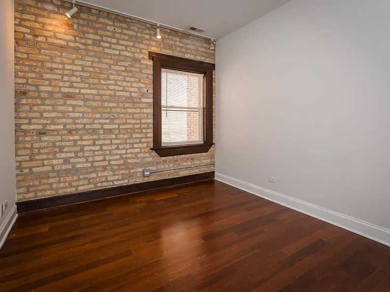 6922-24 N. Greenview Ave. — Photo 9