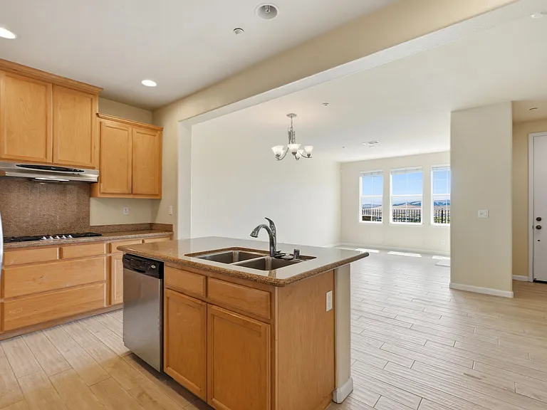 5206 Fioli Loop — Photo 24