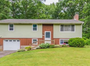 49 Oak Dr, Hebron, CT 06248
