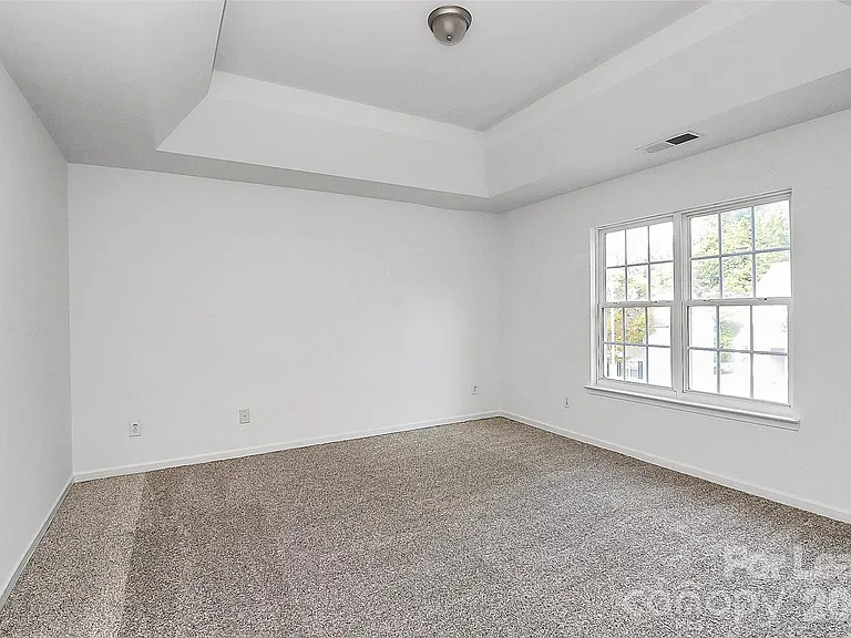 1215 McAllister Dr — Photo 18