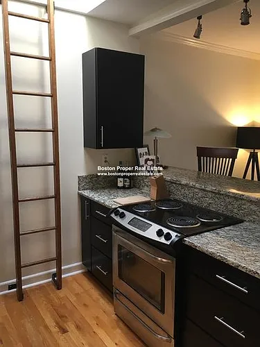 429 Beacon St #4 Photo 1