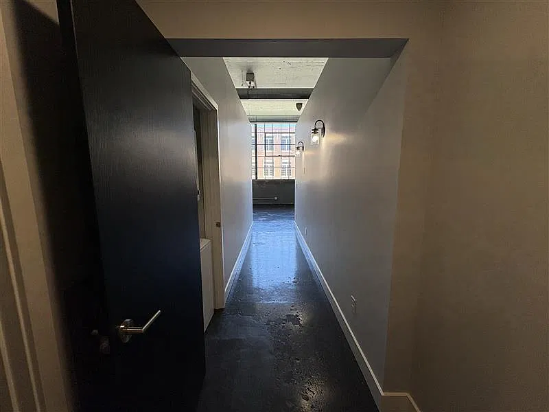 2 bed, 875 sqft, $1,493 — Photo 2