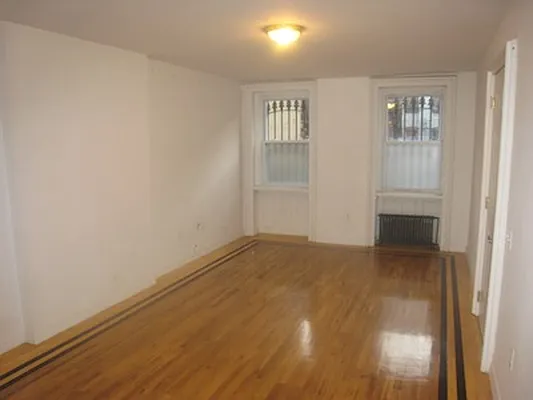 Rented by ZealEstate Group Inc | media 28