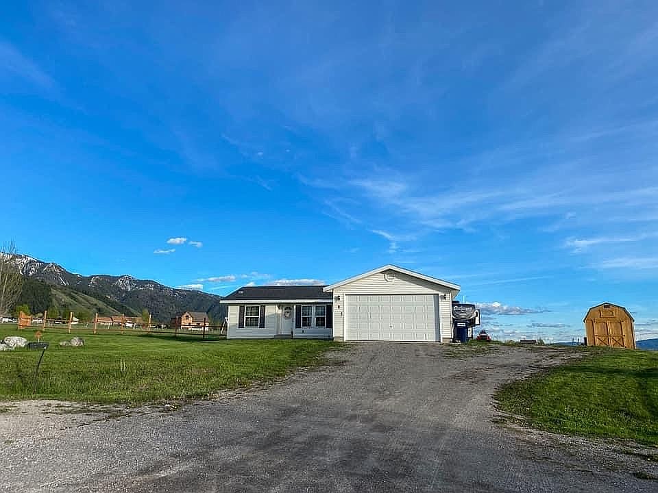 1st image of 39 Gallup Cres
