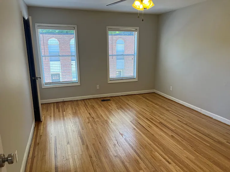407 S Chester St #14 — Photo 11