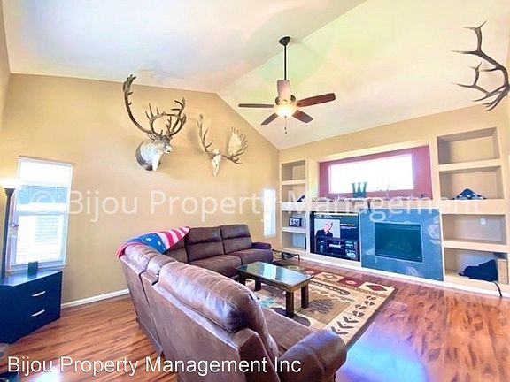 4th image of 8143 Belleterre Dr