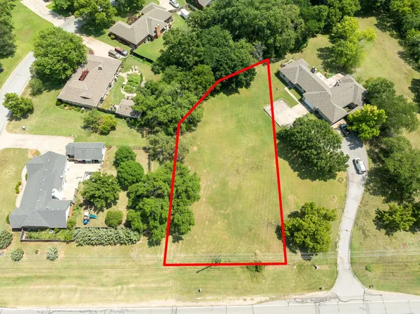 32 E Timber Lake Rd, Wichita, KS 67230
