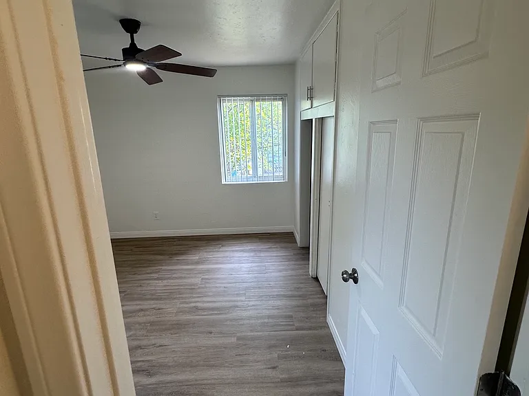 8704 Lind Vern Ct #8704 — Photo 27