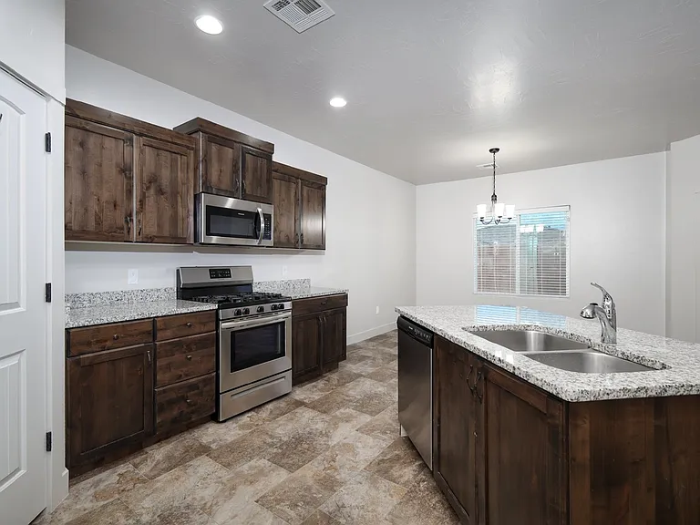 3731 E Shooting Star Ln — Photo 7