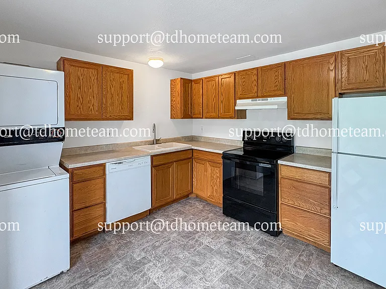 1509 E 38th St #2 — Photo 6