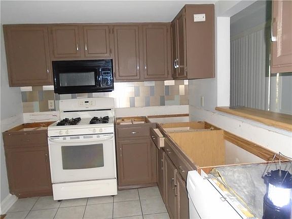 4th image of 63 Middleton Ct SE