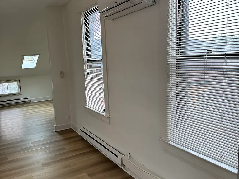 839 Perry St #3 — Photo 9