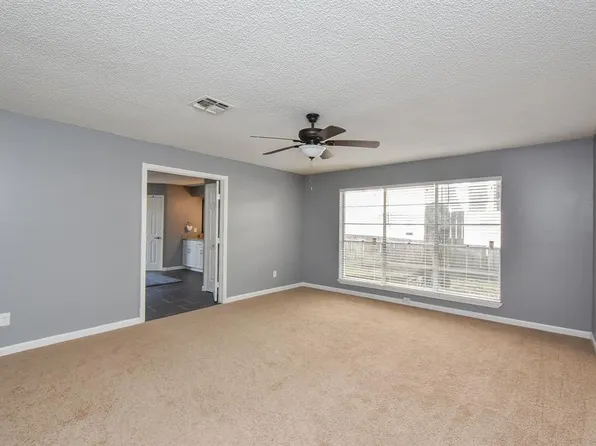 730 Magic Oaks Dr, Spring, TX 77388