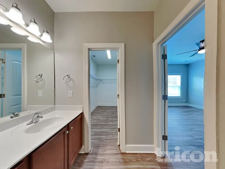 4724 Abbey Park Rd — Photo 10