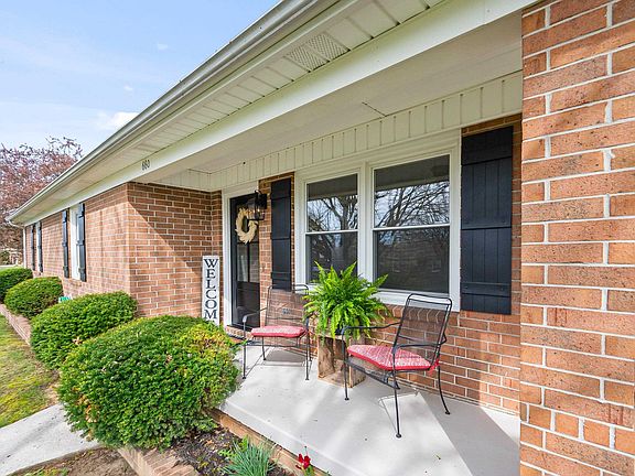 5th image of 660 Rolling Hills Dr