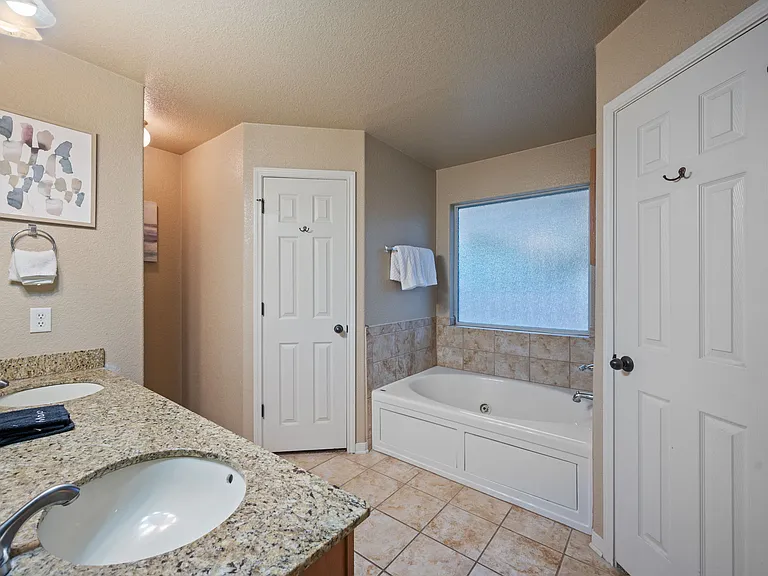 3805 Republic Of Texas Dr — Photo 19