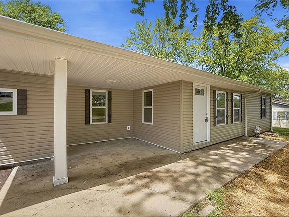 5th image of 9615 Roberts Dr