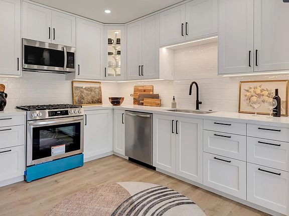 5th image of 530 3rd St W #530