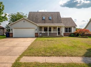 431 Meadowlark Dr, Whiteland, IN