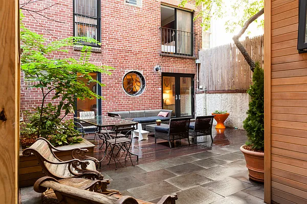 Sold by Compass | media 1