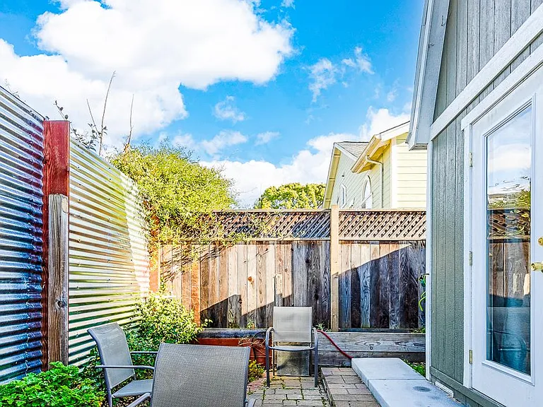 515 Mountain View Ave #D — Photo 20