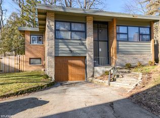 5732 Dunham Rd, Downers Grove, IL 60516