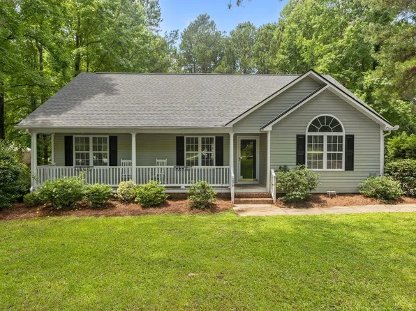 296 Gordon Farm Dr, Benson, NC 27504
