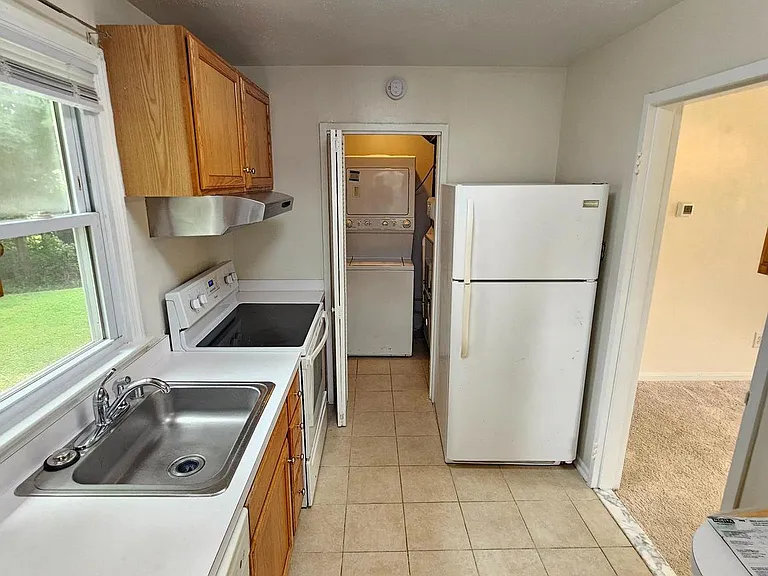 603 Pinewood Rd — Photo 10