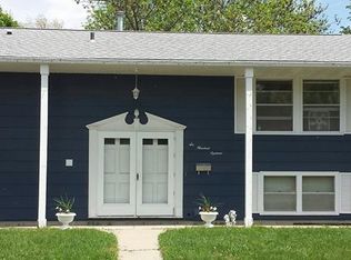 618 S Iowa St, Mitchell, SD 57301