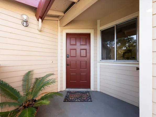 1082 Cedar Gables Dr, San Jose, CA 95118
